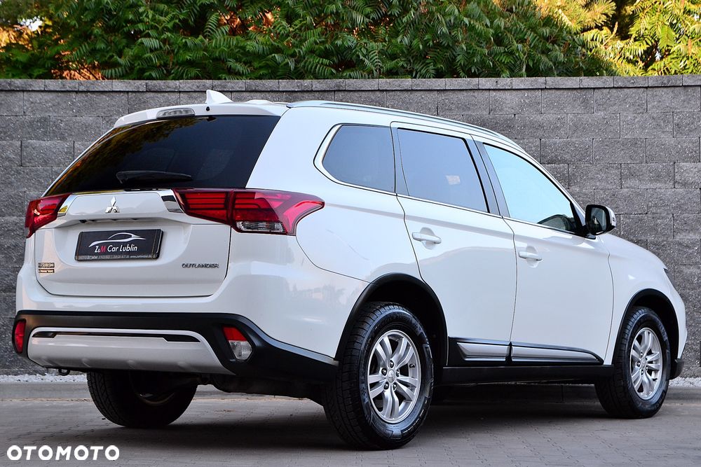 Mitsubishi Outlander 2.0 2WD Diamant - 4