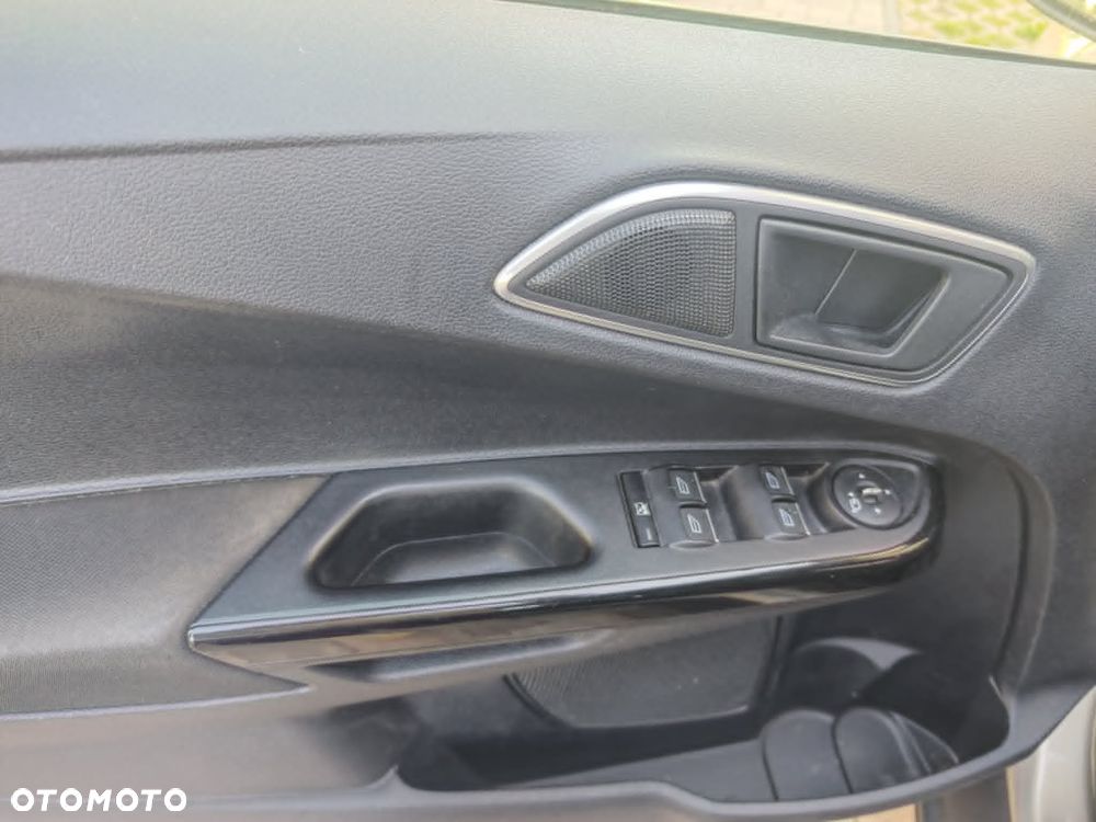 Ford B-MAX - 13