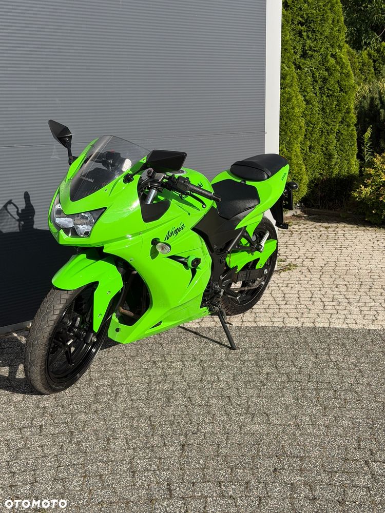 Kawasaki Ninja 250R - 12