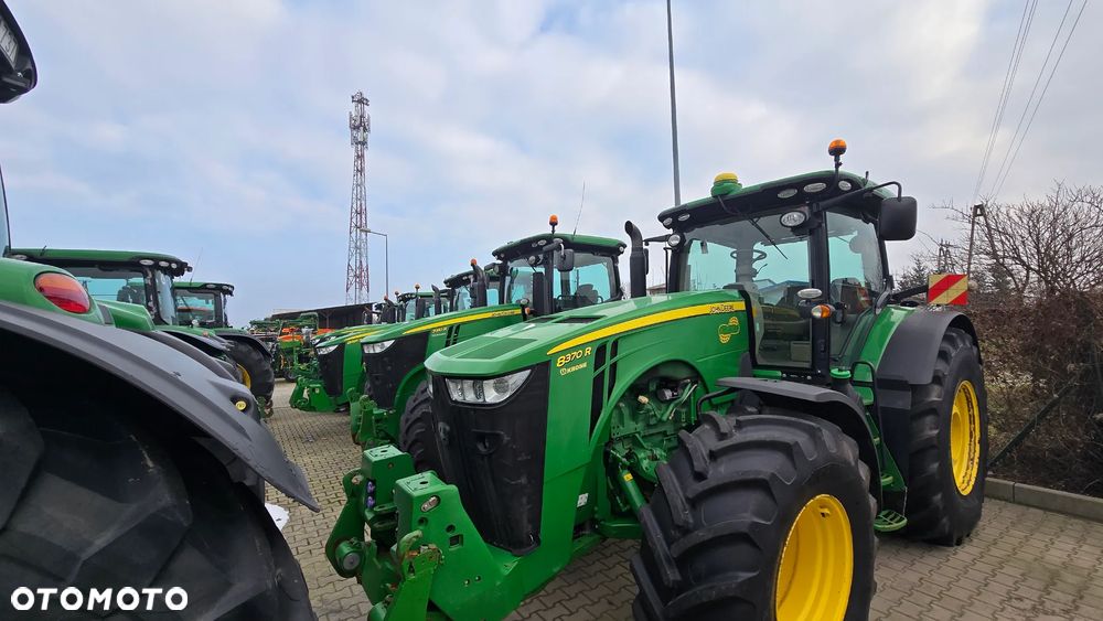 John Deere 6215R - 12