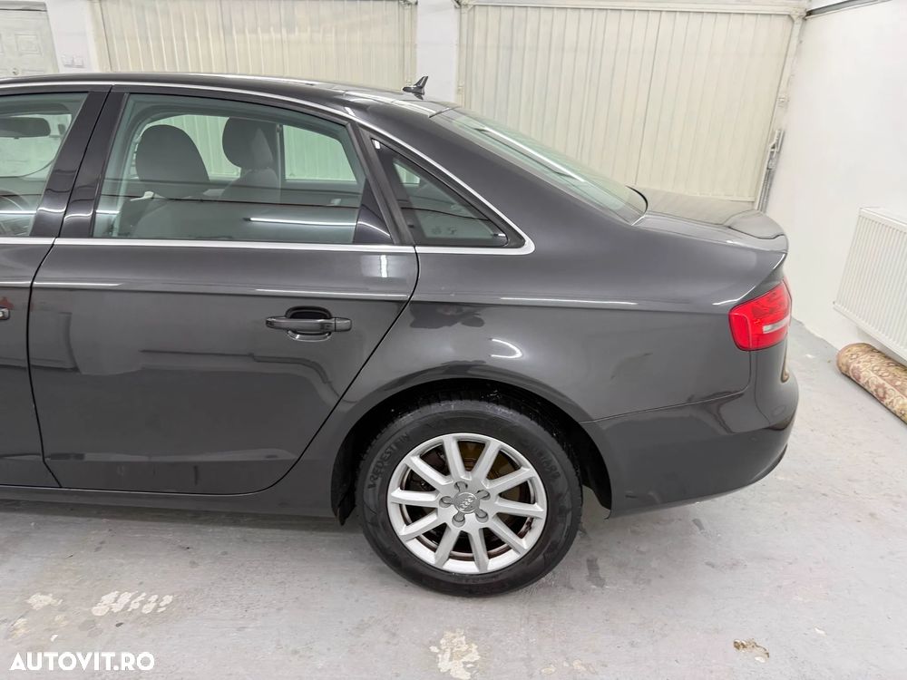 Audi A4 2.0 TDI DPF Attraction - 19
