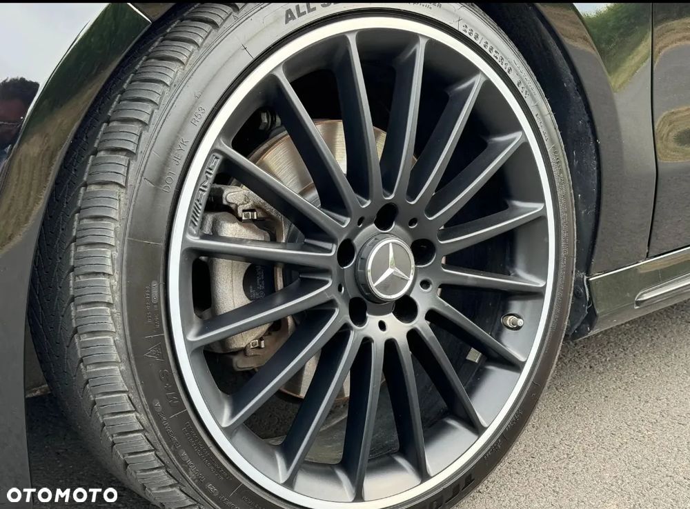 Mercedes-Benz CLA 250 4-Matic AMG Line - 32