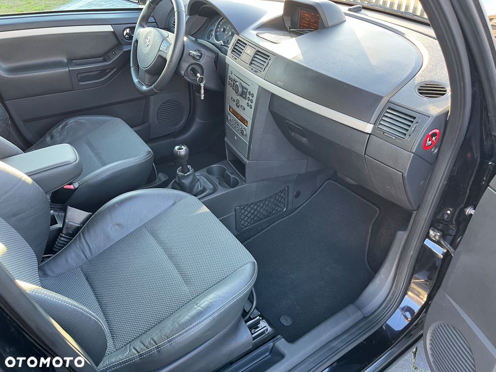 Opel Meriva 1.4 Cosmo - 29