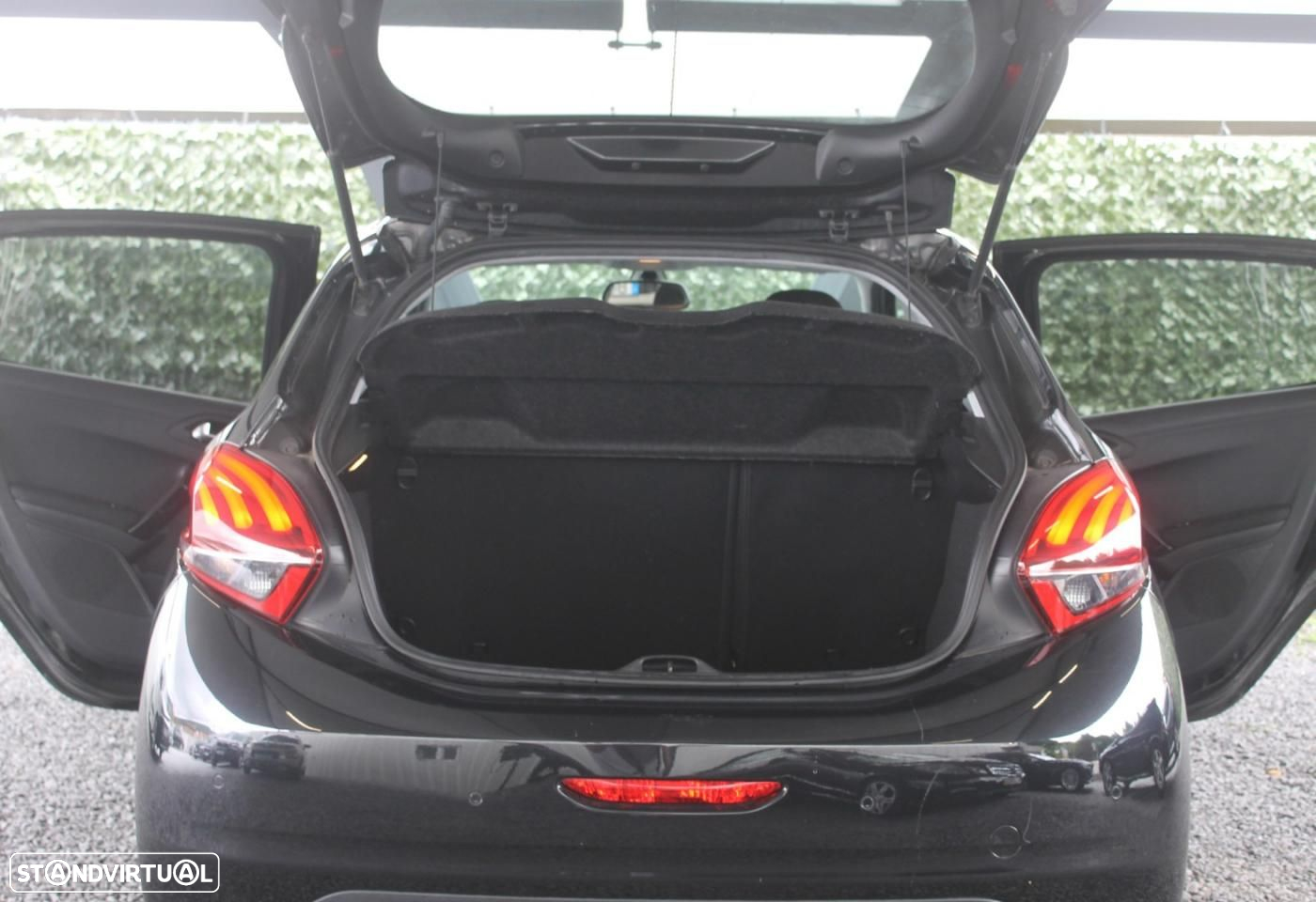 Peugeot 208 1.2 PureTech Allure - 22