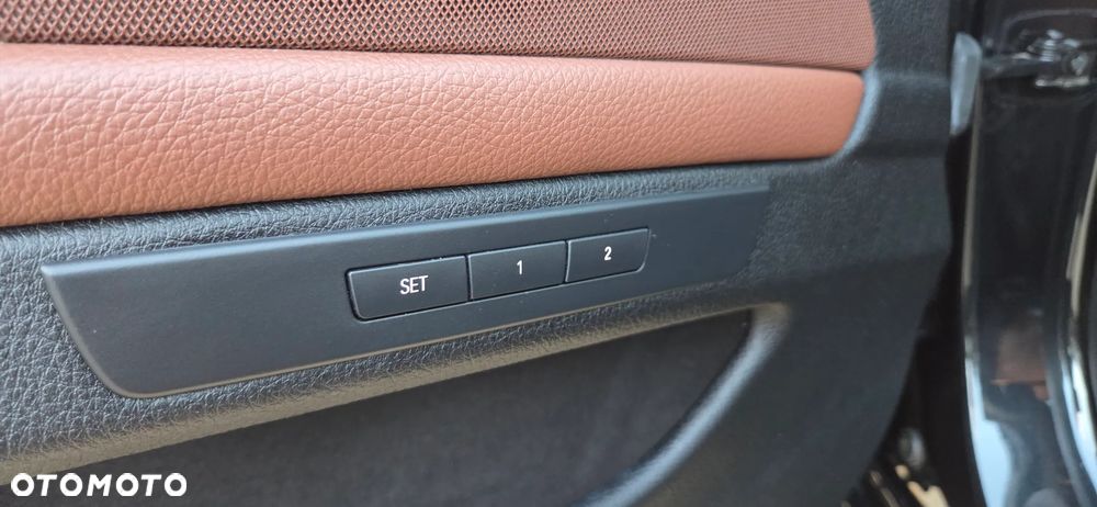 BMW Seria 5 525d Sport-Aut Luxury Line - 21