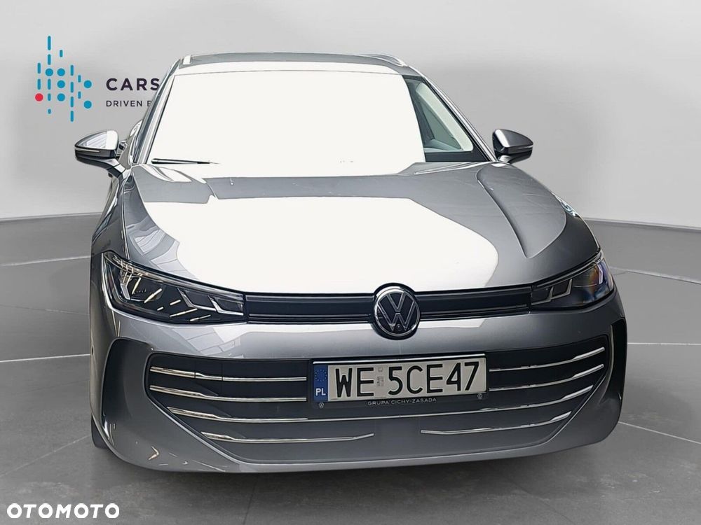 Volkswagen Passat - 4