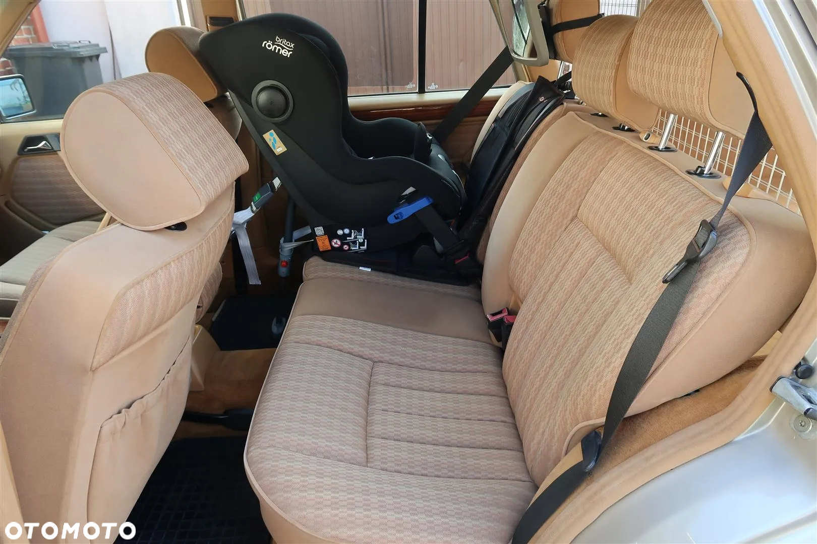 Mercedes-Benz W124 (1984-1993) - 23