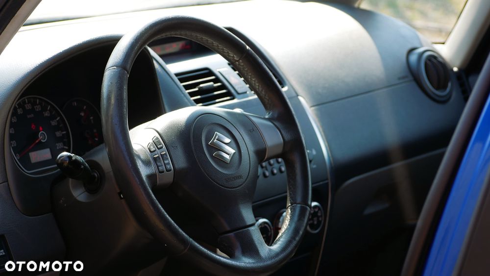 Suzuki SX4 - 4