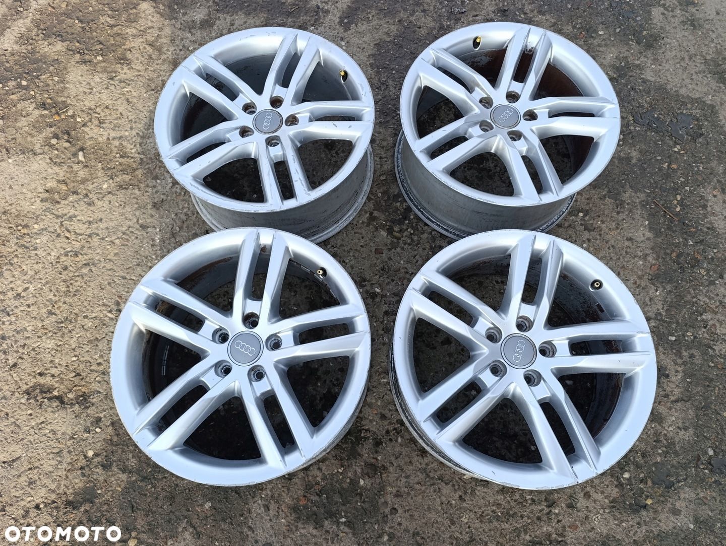 AUDI A4 B8 FELGI KOMPLET 8K0601025CC 8JX18 ET47 - 1