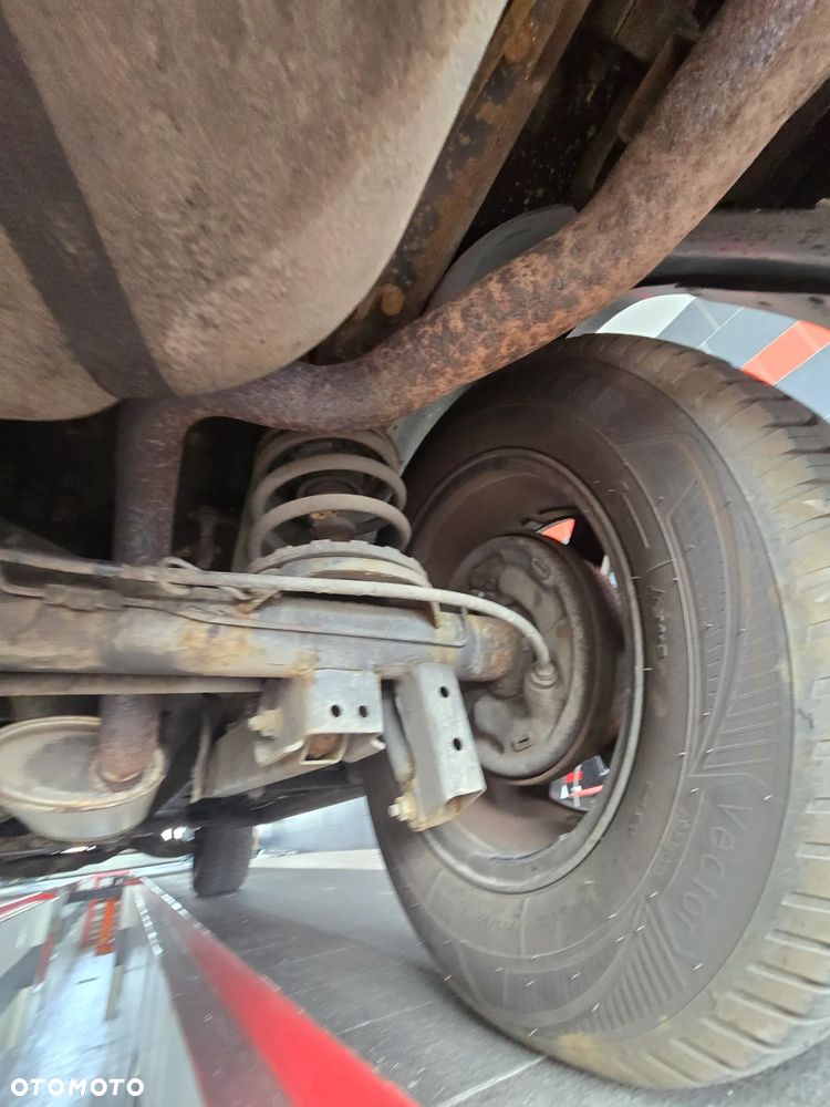 Jeep Cherokee 3.7L Limited - 9