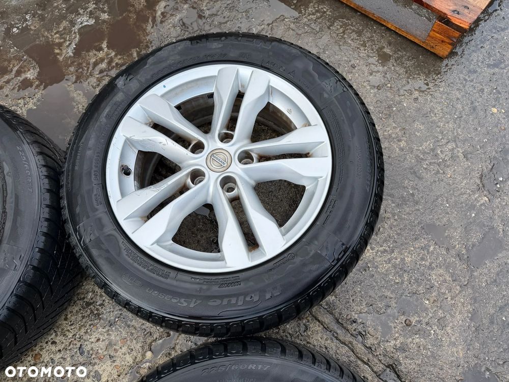 Felgi 17' koła Nissan Juke F15 5x114,3 17x7J ET40 centr 66,1 OE - 12