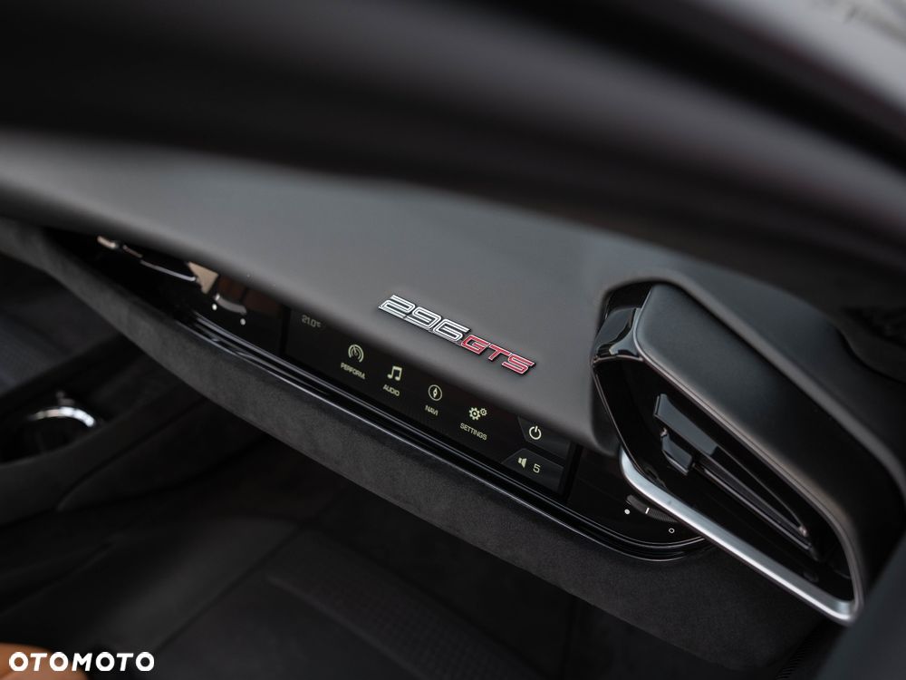 Ferrari 296 GTS - 33