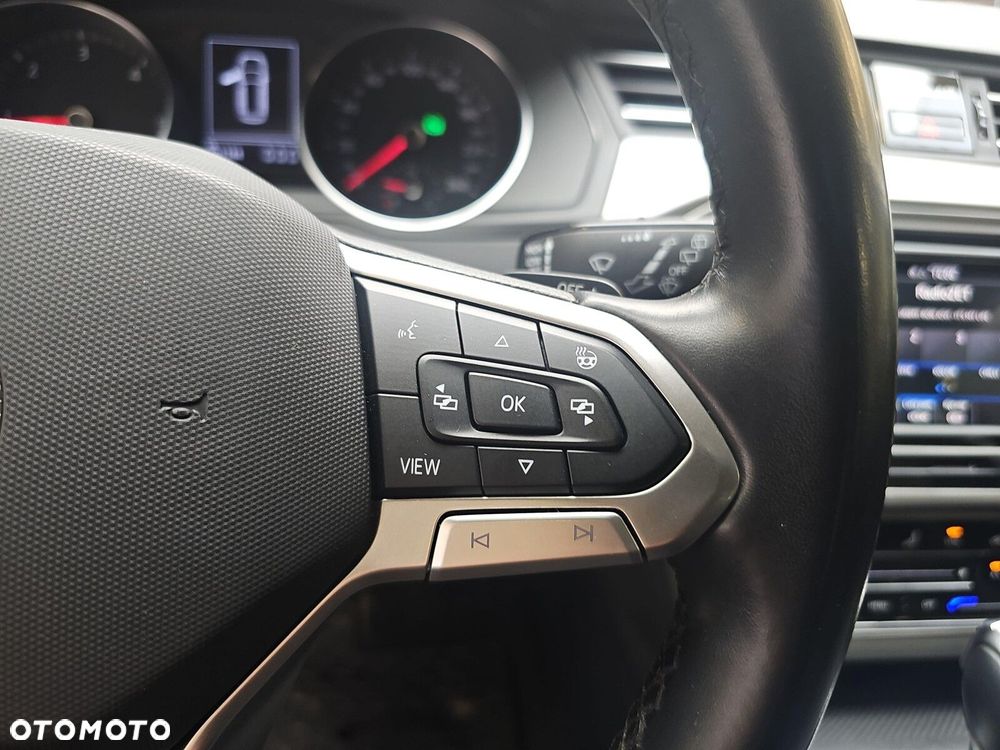 Volkswagen Passat Variant 2.0 TDI EVO Essence DSG - 15