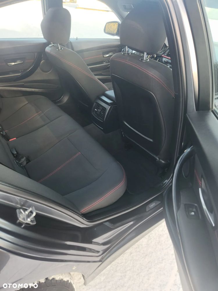 BMW Seria 3 316d Sport Line - 12