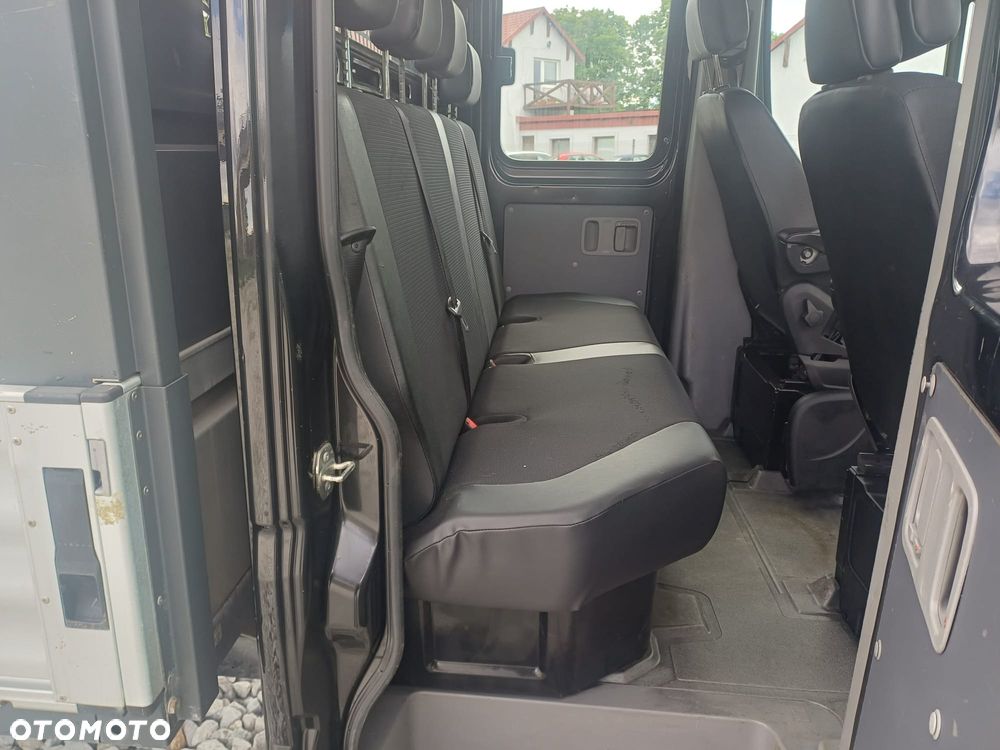Mercedes-Benz Sprinter - 12
