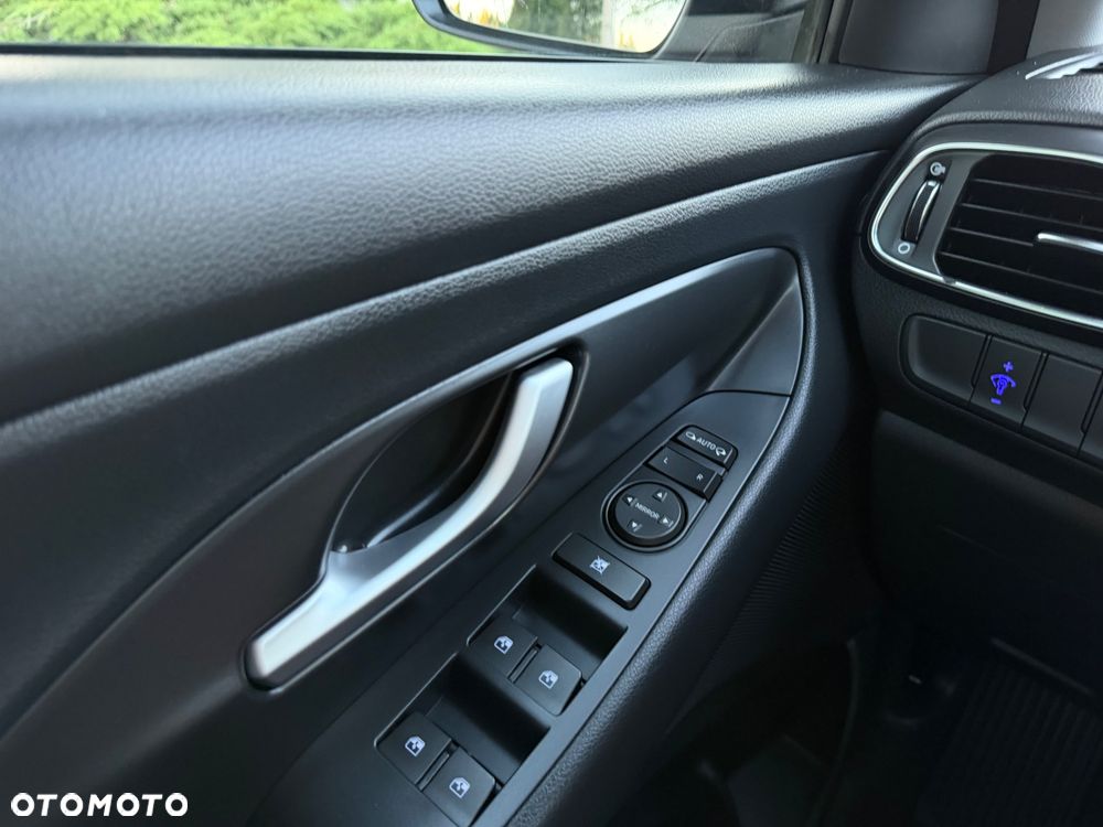 Hyundai i30 1.4 T-GDI Passion Plus - 19