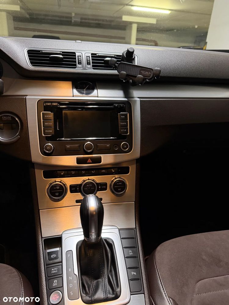 Volkswagen Passat 2.0 TDI Highline DSG - 5