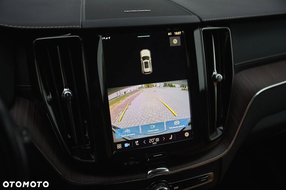 Volvo XC 60 B5 D AWD Inscription - 32
