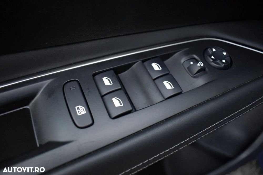 Peugeot 3008 1.6 BlueHDI S&S EAT6 Allure - 15