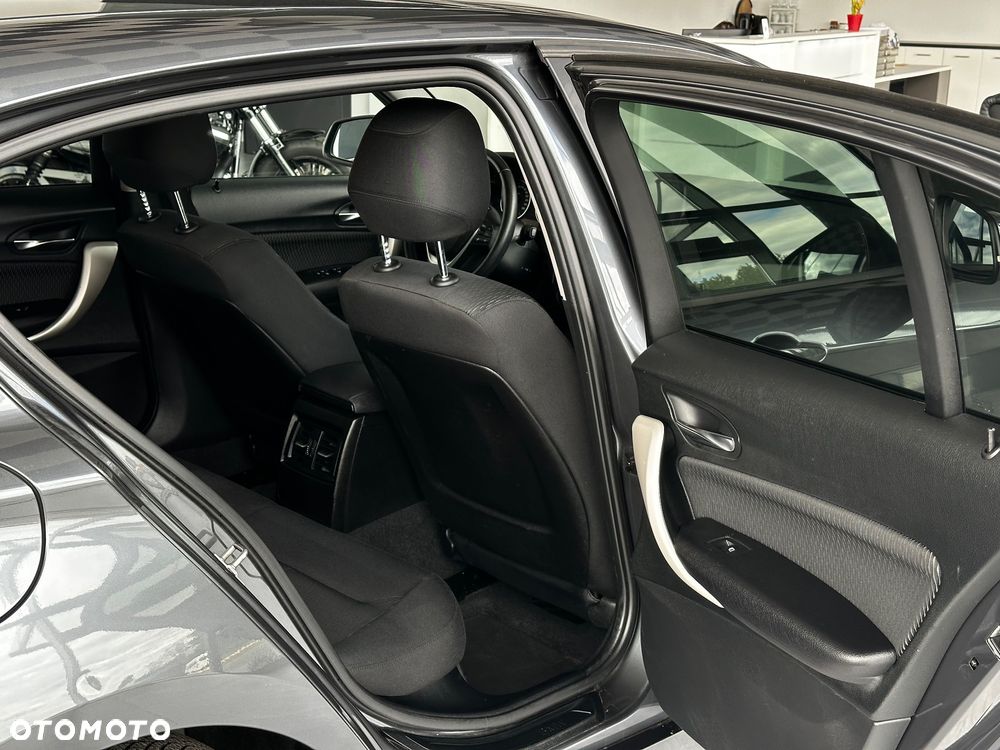 BMW Seria 1 116i - 20