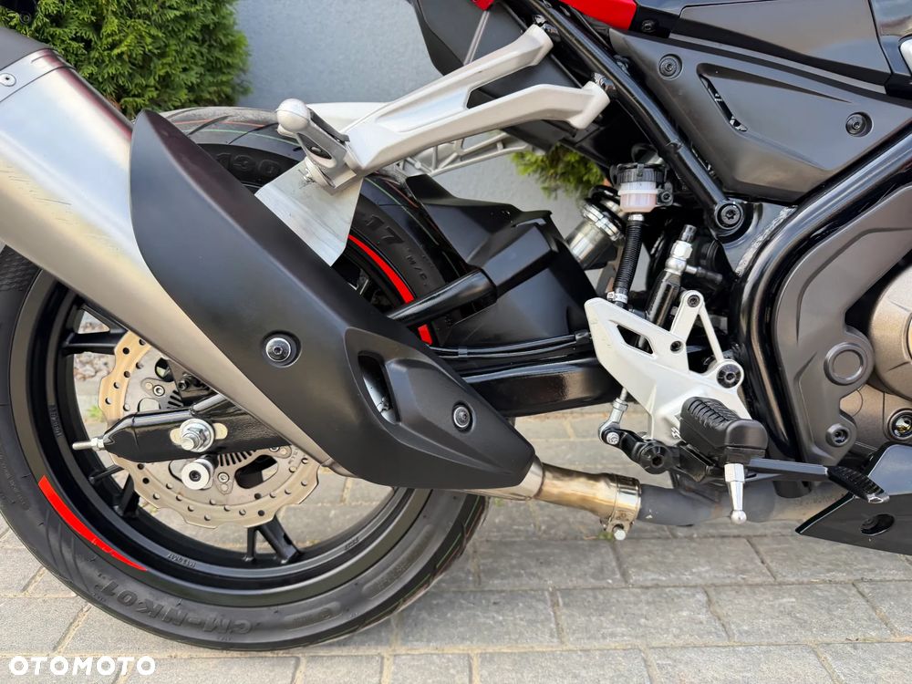 QJMOTOR SRK 125R - 17