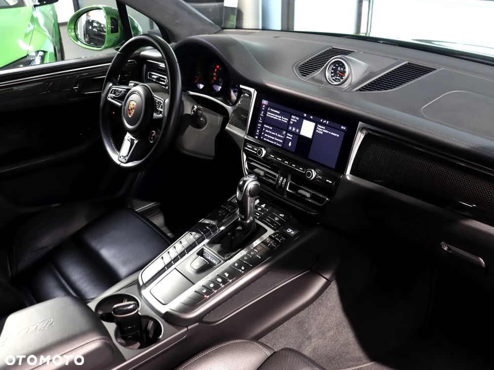 Porsche Macan Turbo - 18