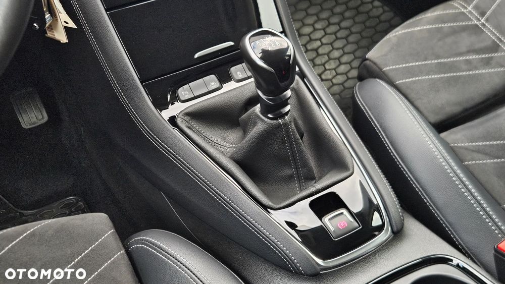 Opel Grandland 1.2 T GS S&S - 11