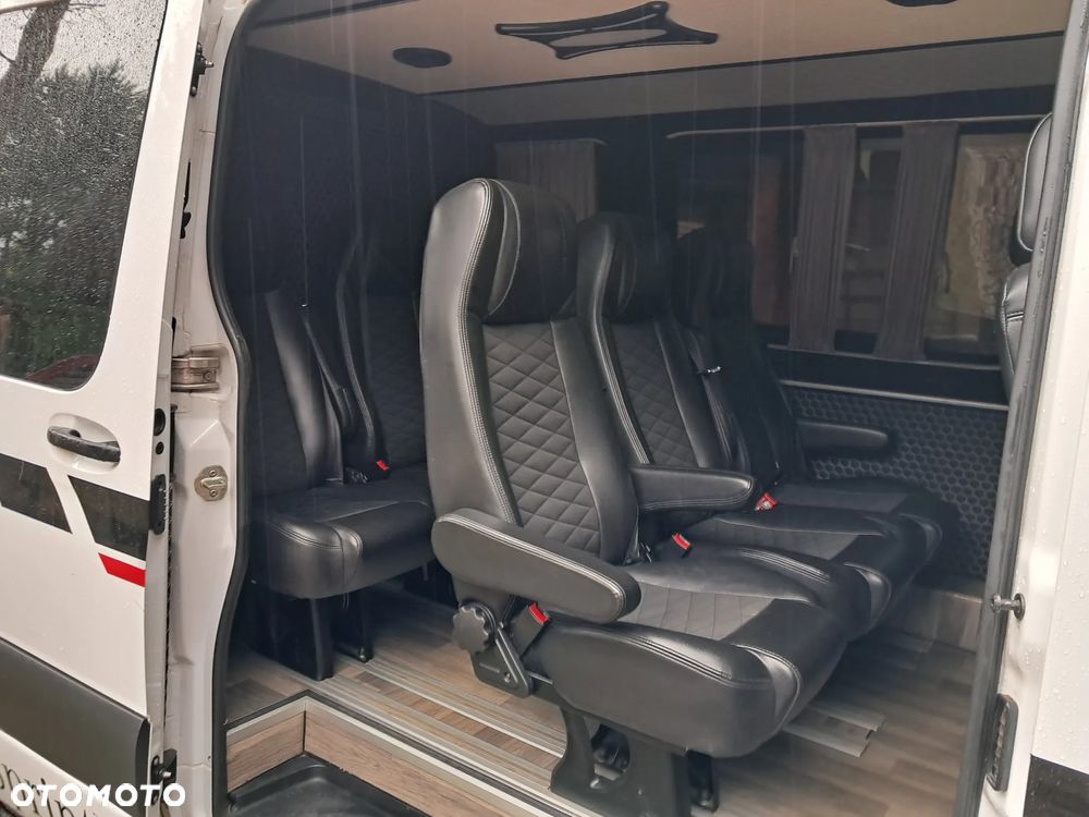 Mercedes-Benz Sprinter 907.221 - 17