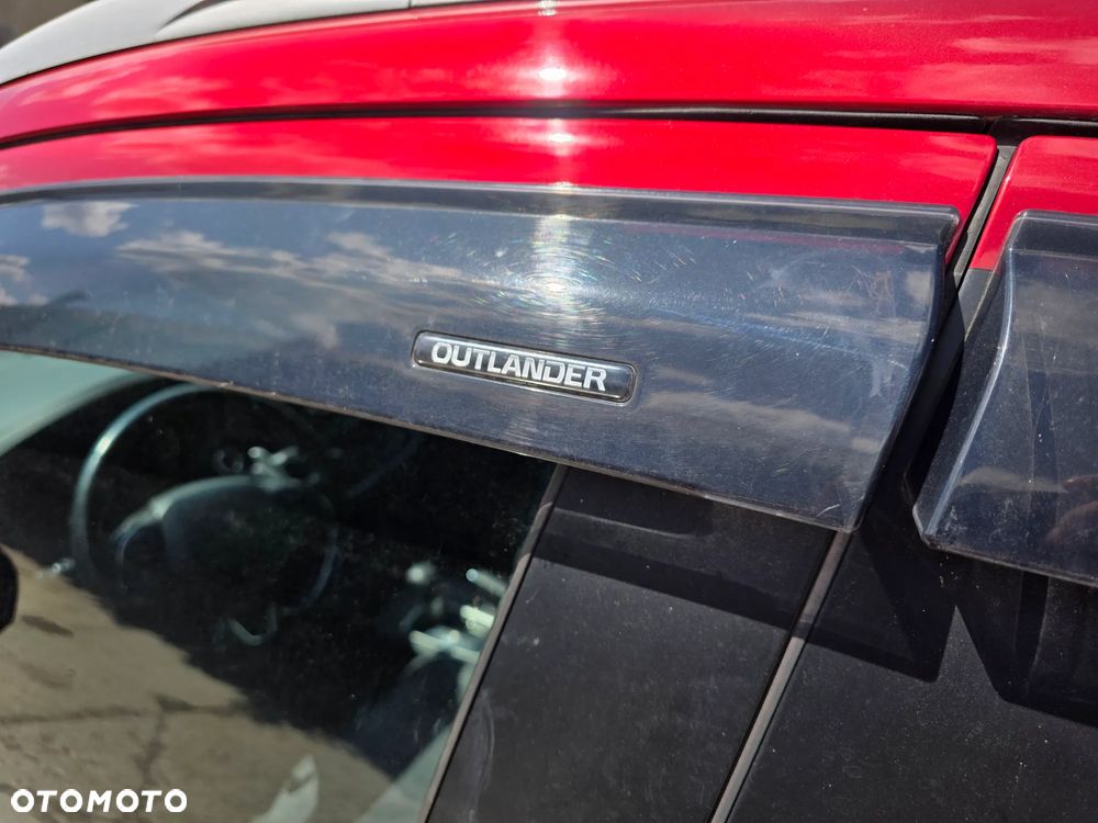 Mitsubishi Outlander - 7