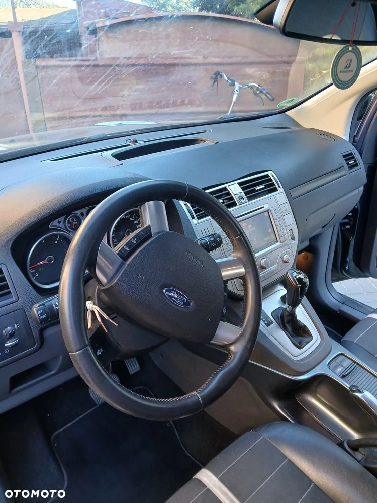 Ford Kuga - 11