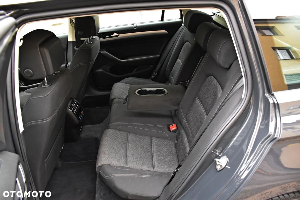 Volkswagen Passat 2.0 TDI BMT Comfortline - 25