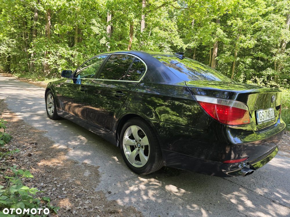 BMW Seria 5 520i - 7