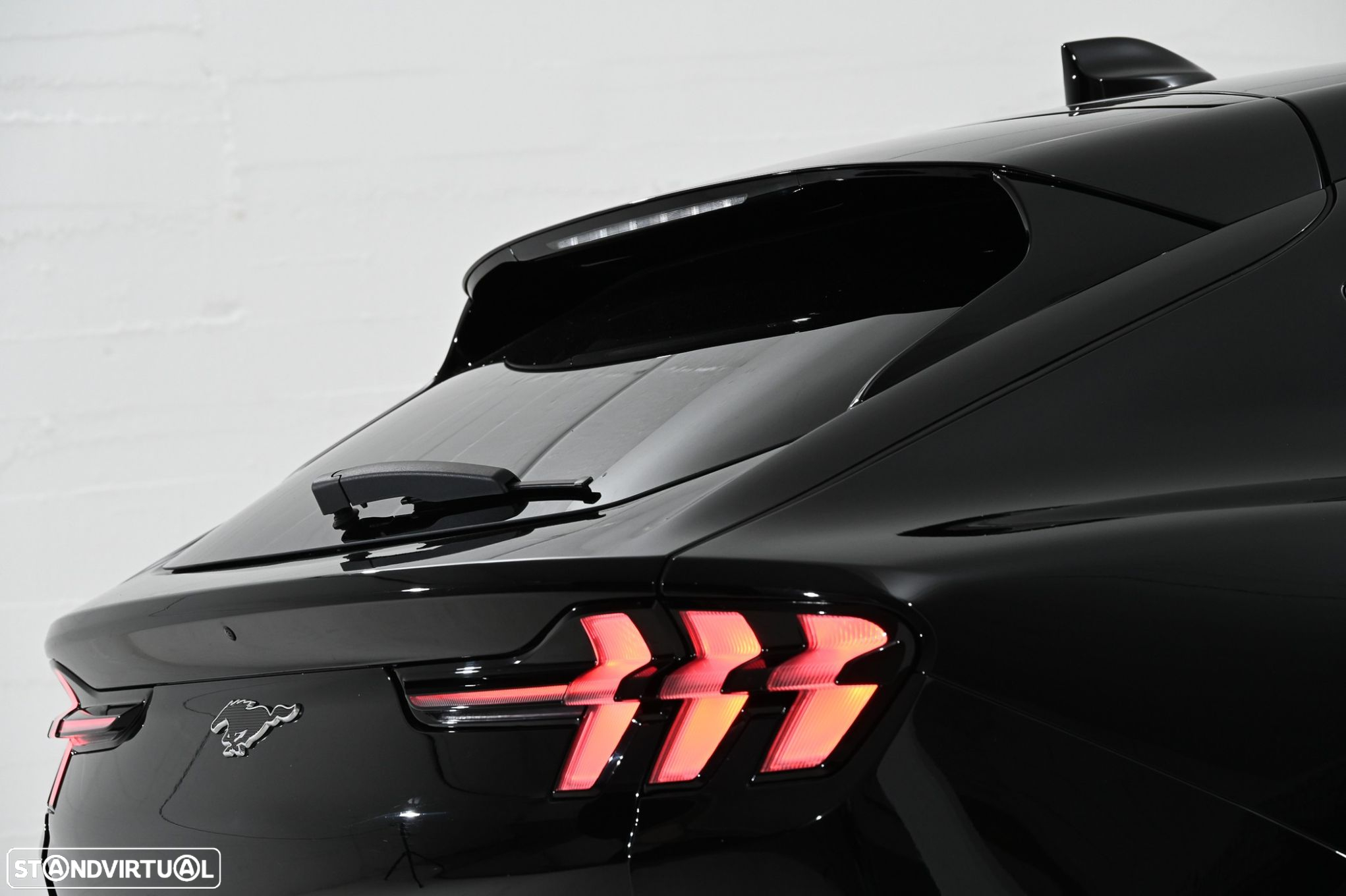Ford Mustang Mach-E Alargada - 14
