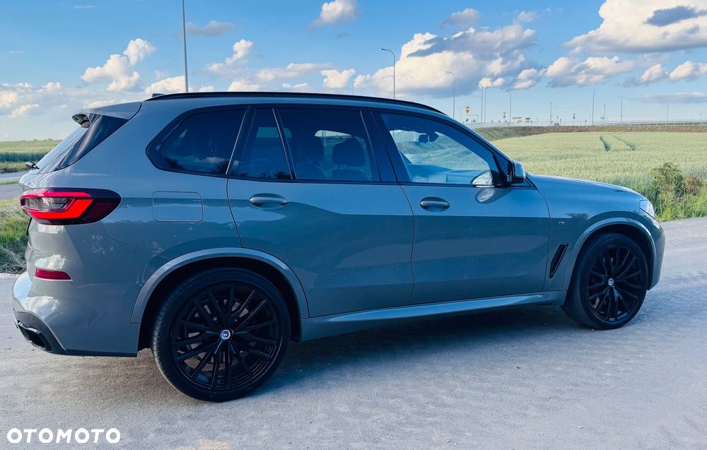 BMW X5 M M50i - 20