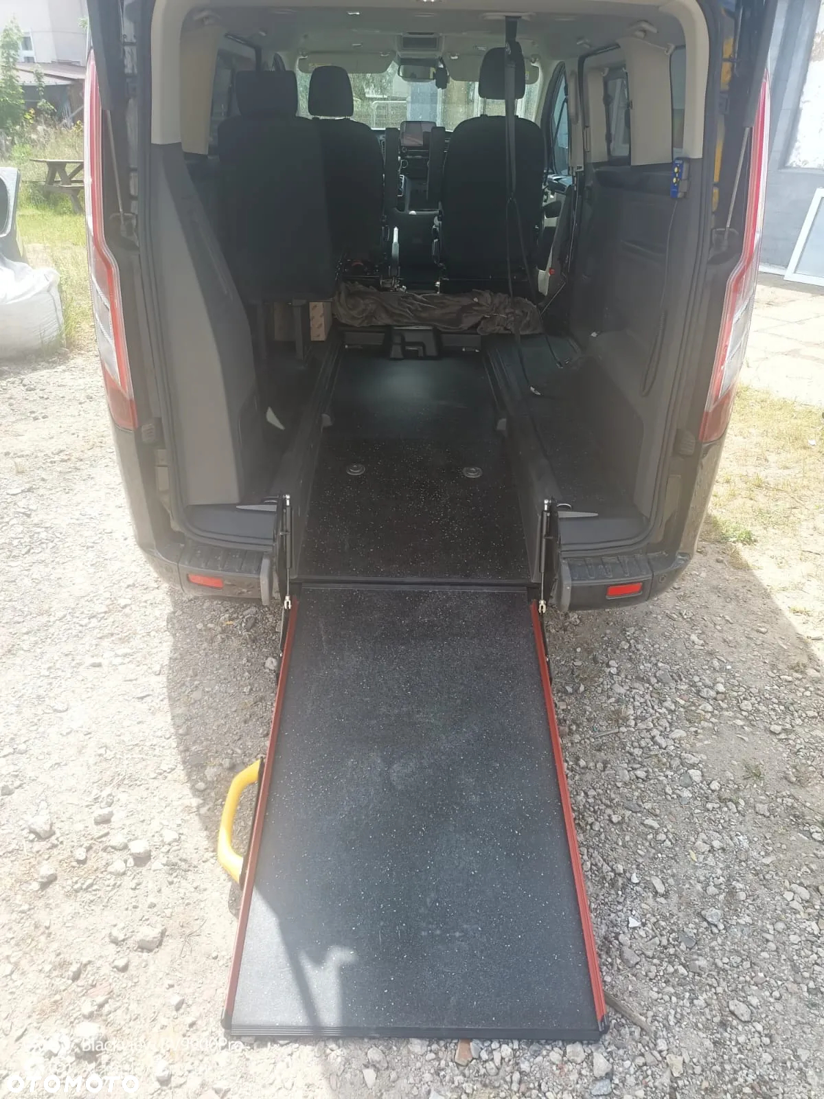 Ford Tourneo Custom - 3