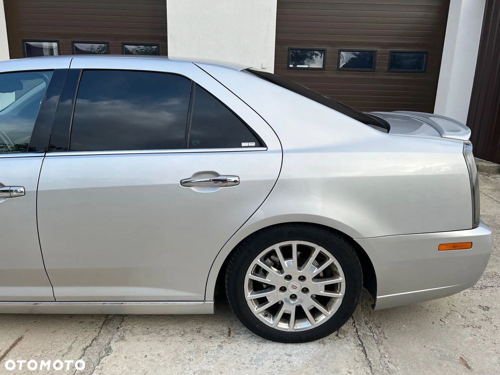 Cadillac STS - 8