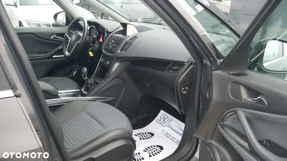 Opel Zafira - 12