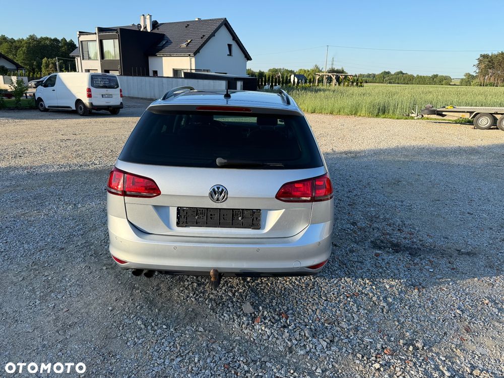 Volkswagen Golf - 2
