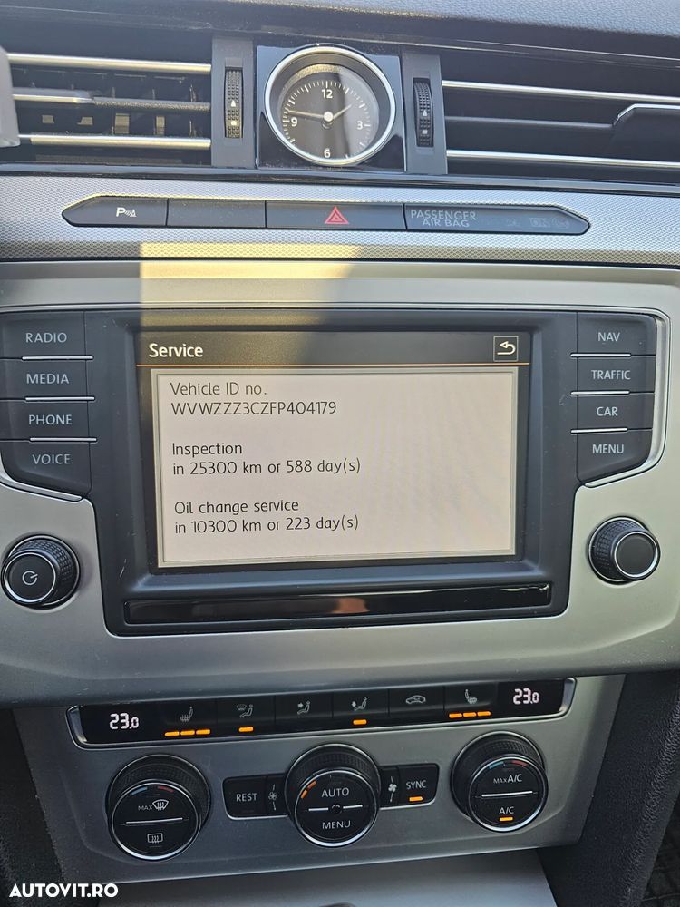 Volkswagen Passat 2.0 TDI DSG (BlueMotion Technology) Comfortline - 14