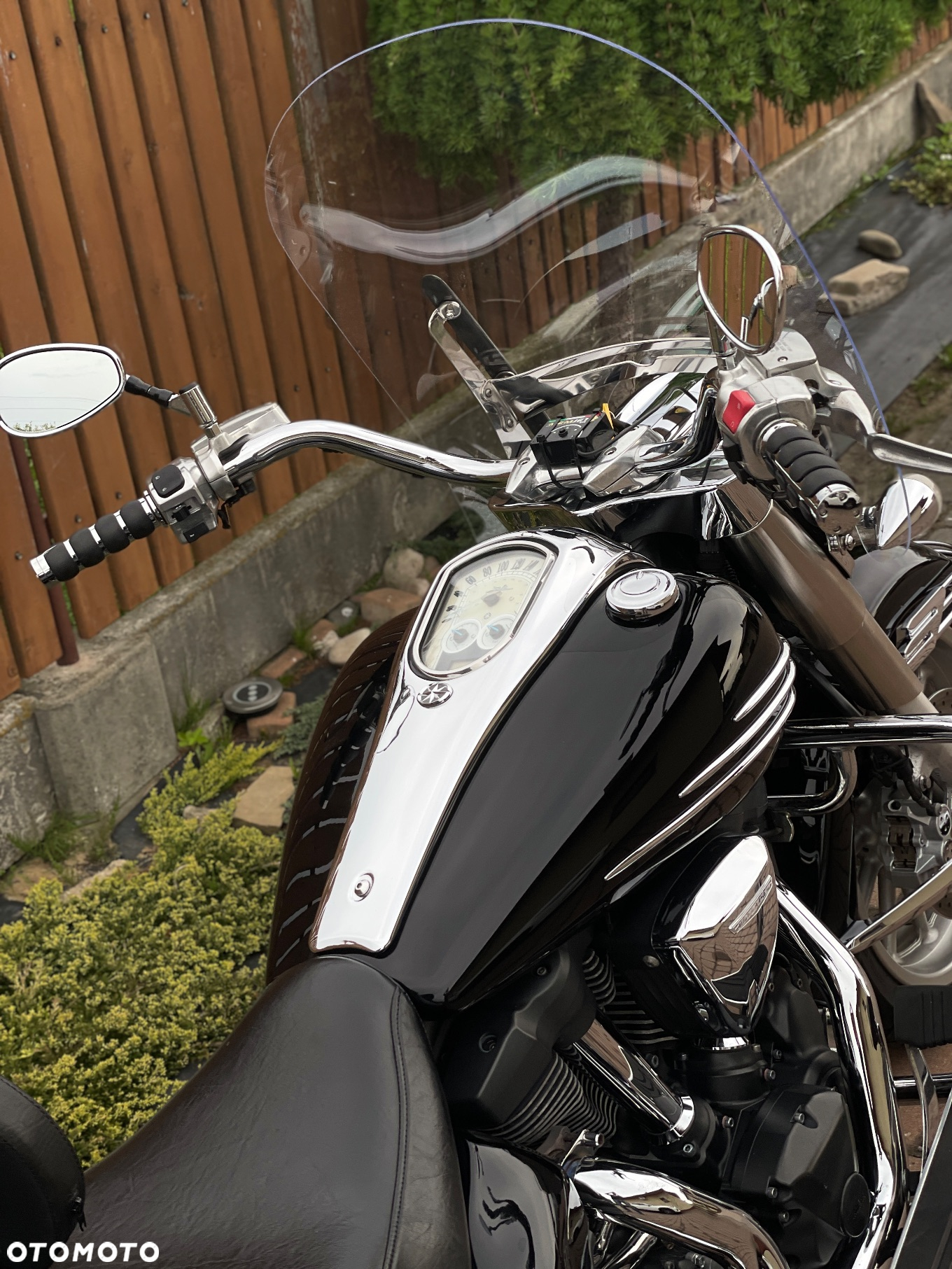 Yamaha XVS - 6