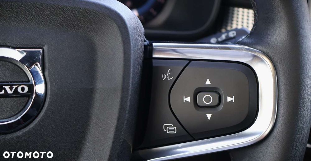 Volvo XC 40 - 24