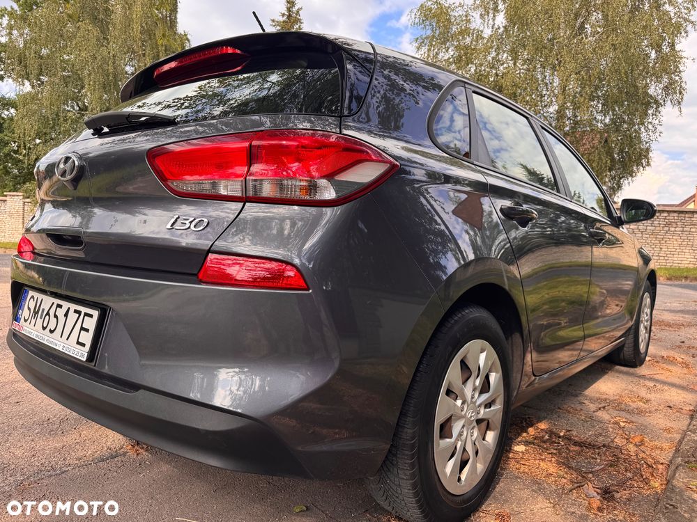 Hyundai i30 1.4 Premiere Comfort - 10