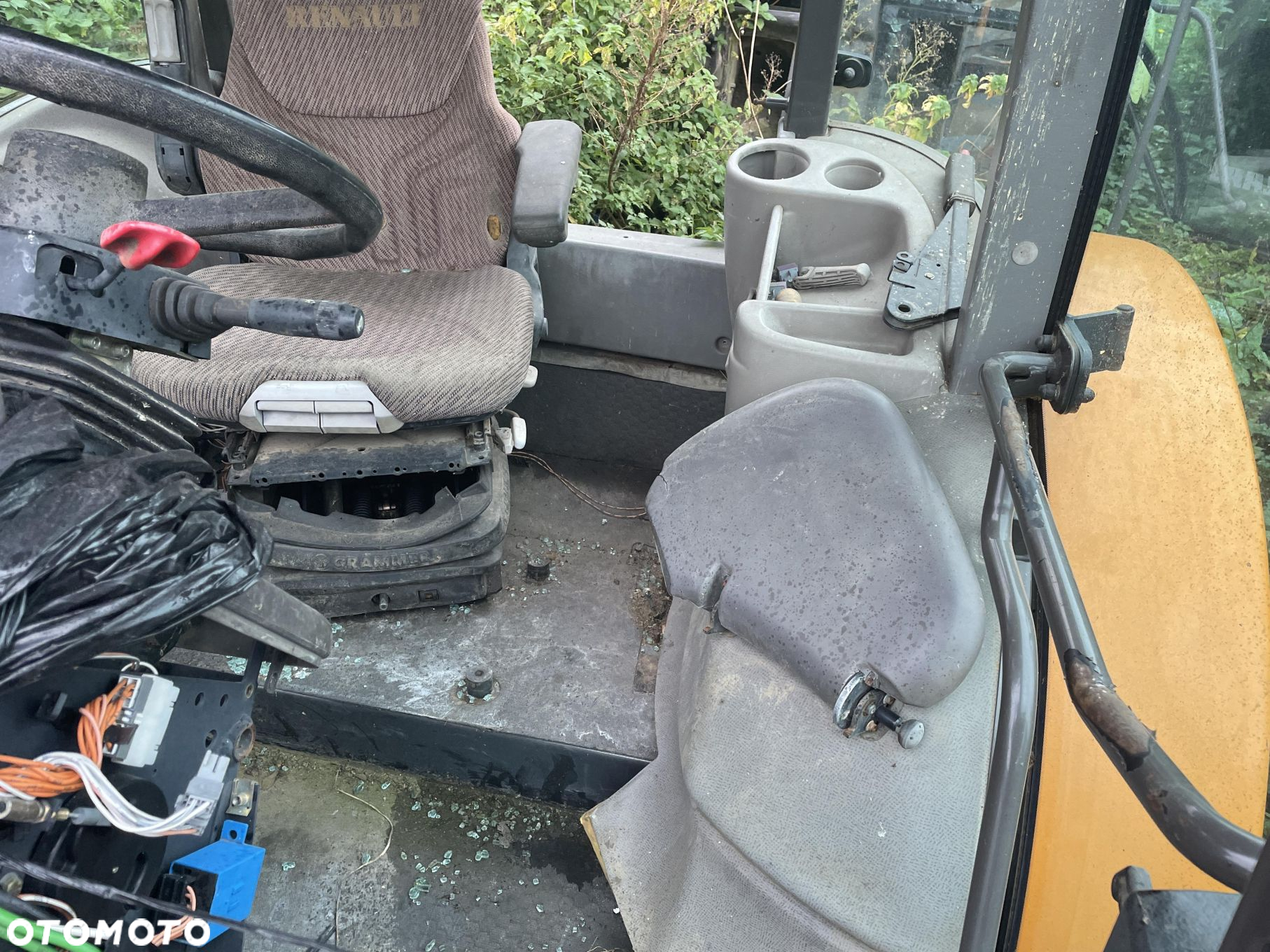 New Holland Renault Ares - kabina kompletna - 4