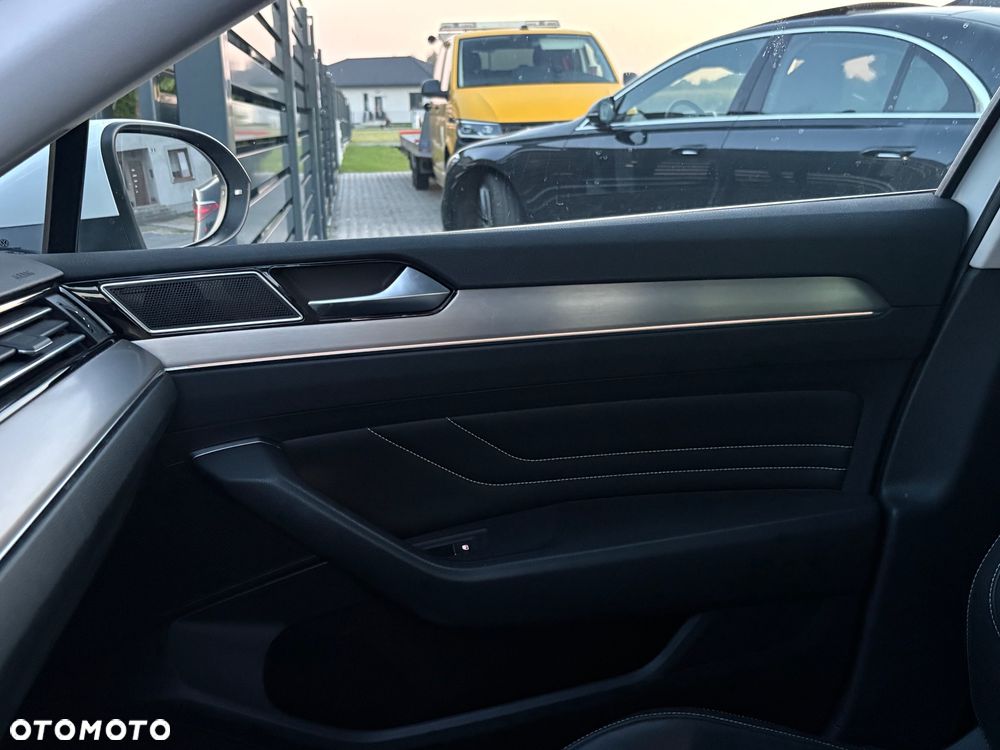 Volkswagen Passat Variant 2.0 TDI EVO Elegance DSG - 33