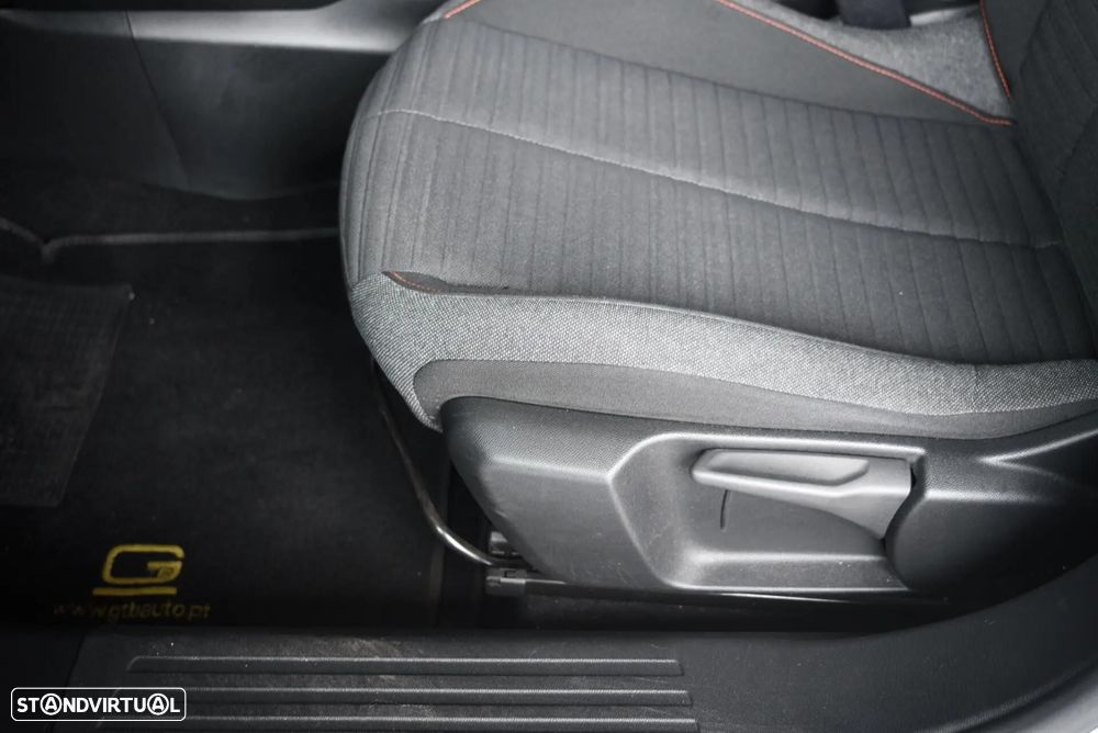 Peugeot 2008 PureTech 130 EAT8 Allure - 56