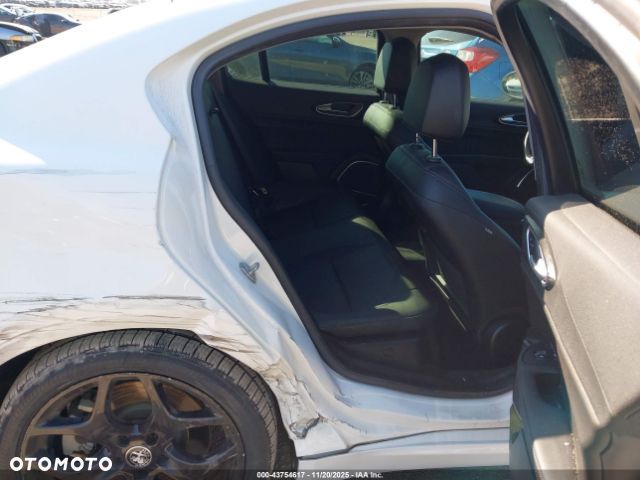 Alfa Romeo Giulia - 13