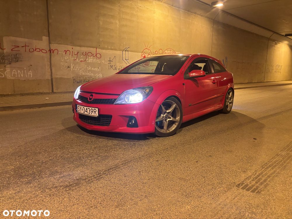 Opel Astra 2.0 Turbo OPC - 1