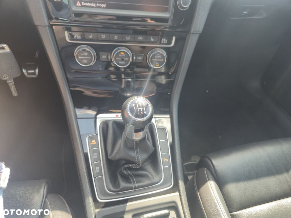 Volkswagen Golf R 4Motion BlueMotion Technology - 15