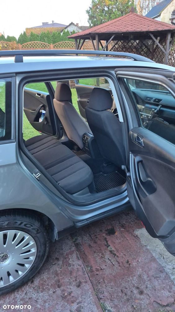 Volkswagen Passat 2.0 TDI Trendline - 18