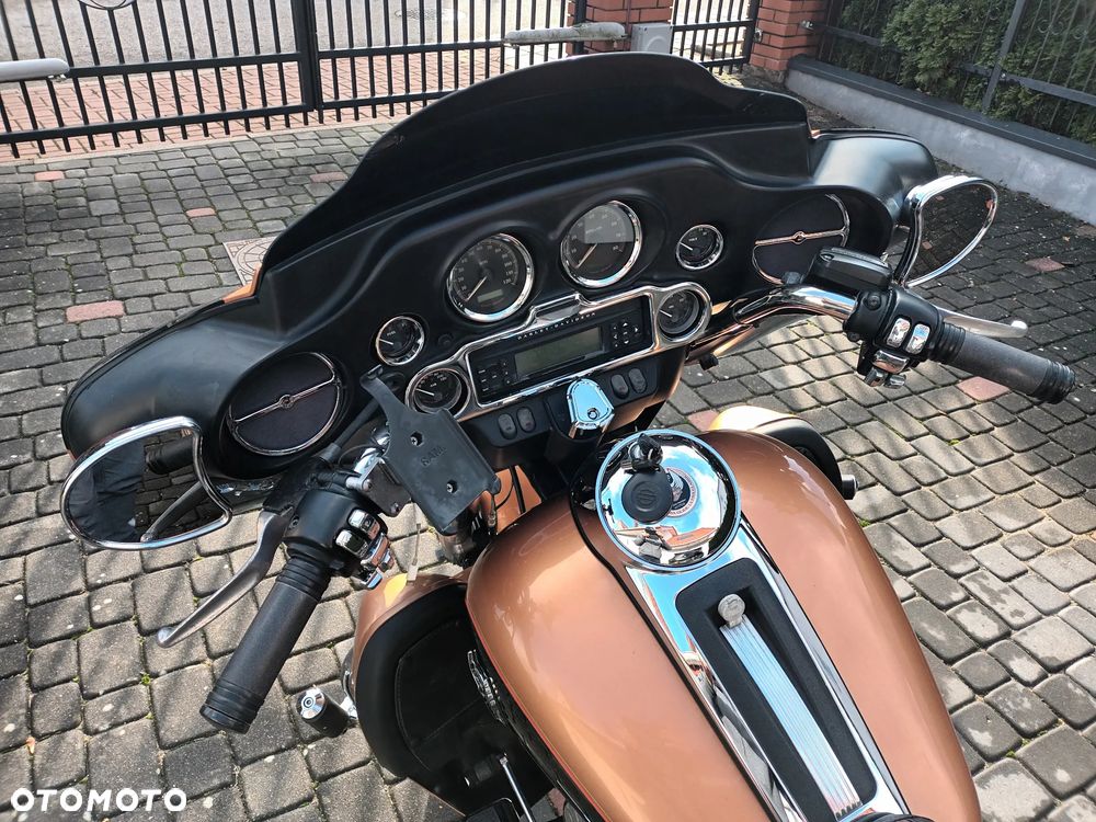 Harley-Davidson FLHTCU Ultra - 10